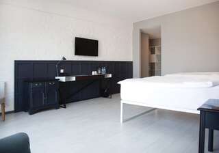 Отель The Terrace Boutique Hotel Тбилиси Улучшенный двухместный номер с 1 кроватью-4